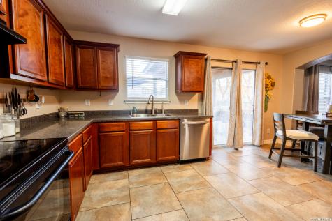 6119 Spotters Ridge San Antonio TX 78233