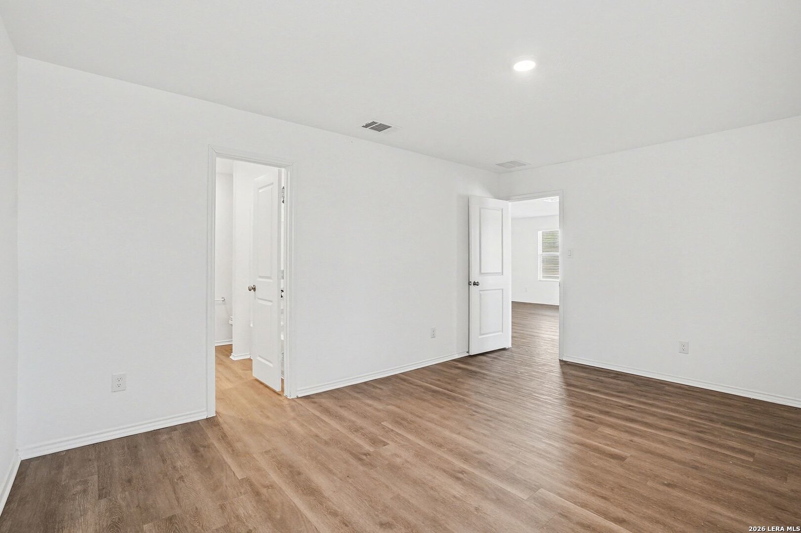 5439 Elm Valley San Antonio TX 78242