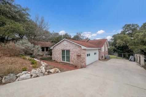 340 Mustang Circle Hollywood Park TX 78232