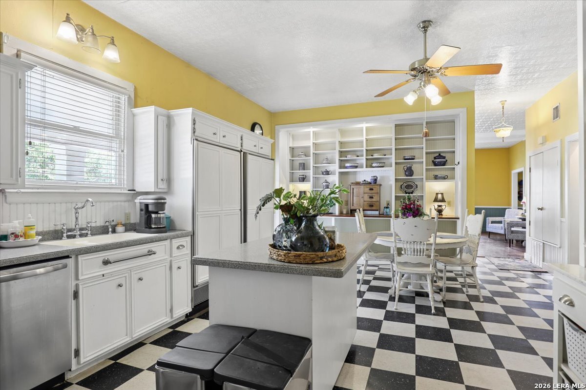 504 S Main Street Lockhart TX 78644