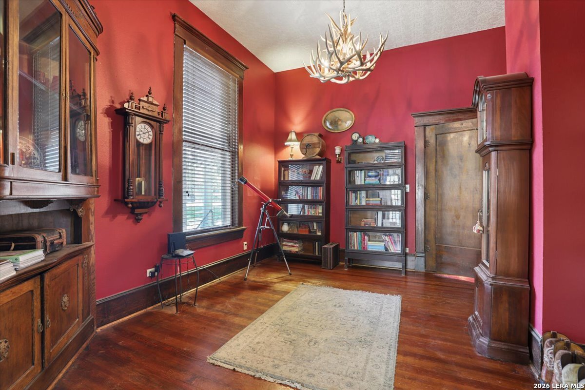 504 S Main Street Lockhart TX 78644