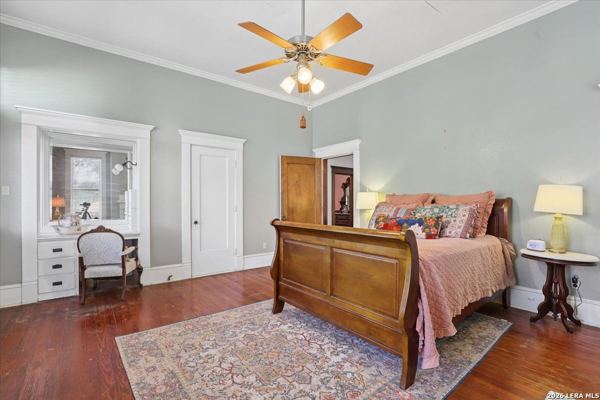 504 S Main Street Lockhart TX 78644