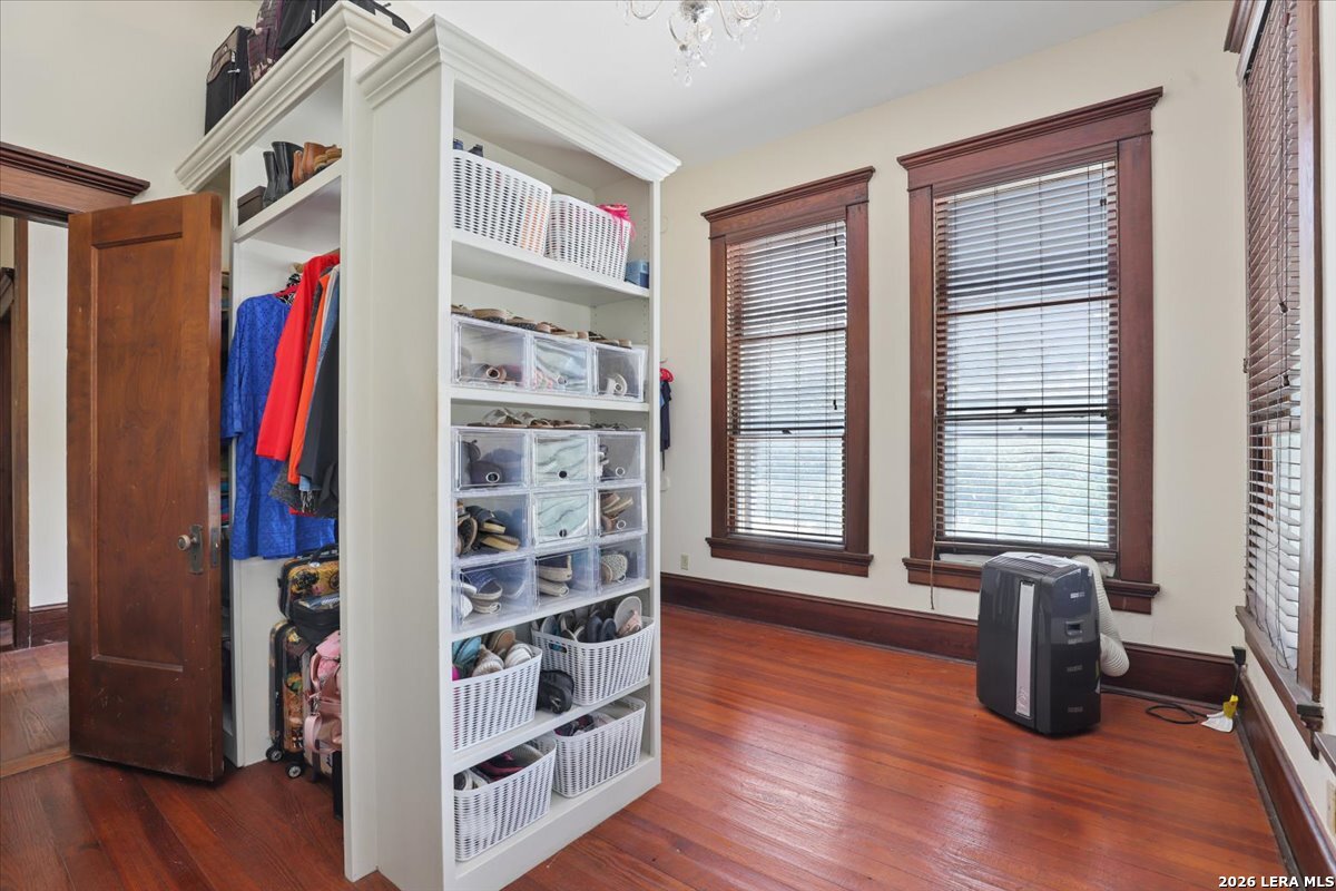 504 S Main Street Lockhart TX 78644