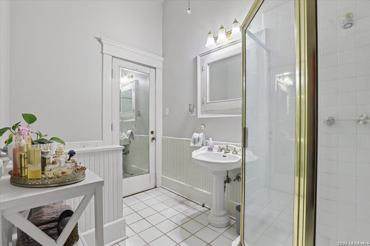 504 S Main Street Lockhart TX 78644