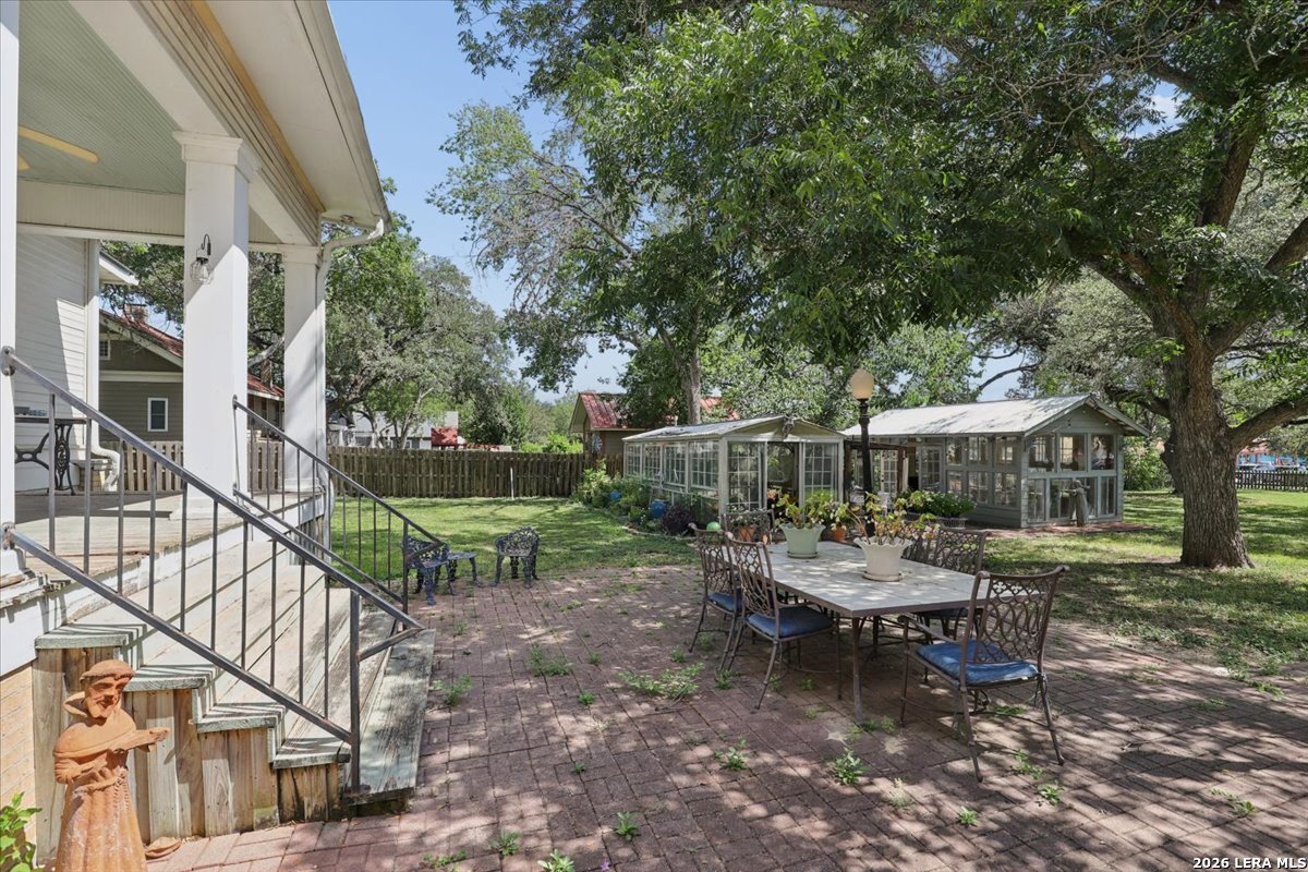 504 S Main Street Lockhart TX 78644