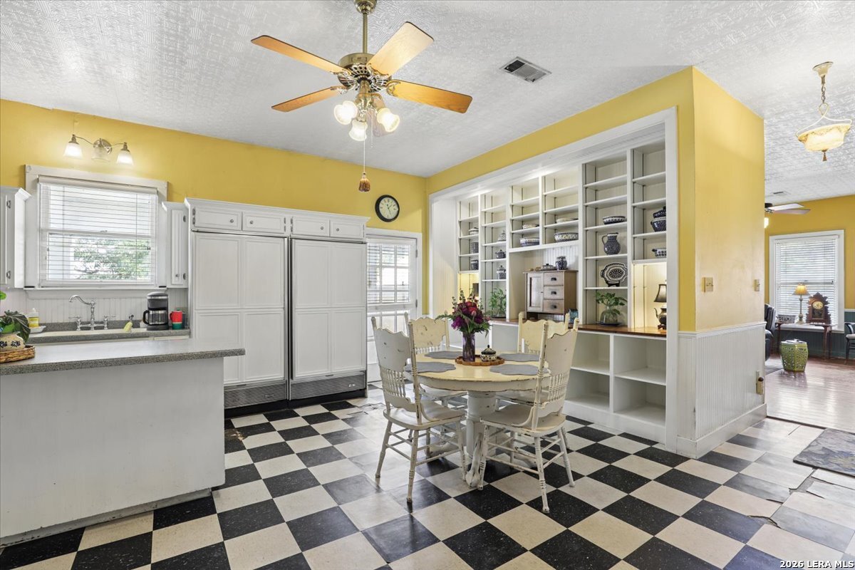 504 S Main Street Lockhart TX 78644