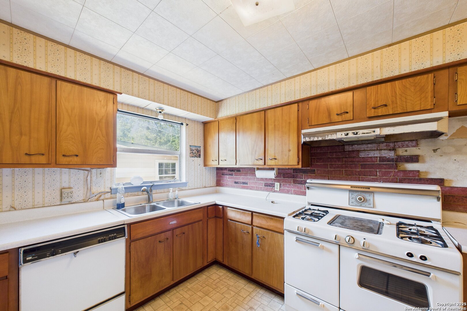 235 Lively San Antonio TX 78213
