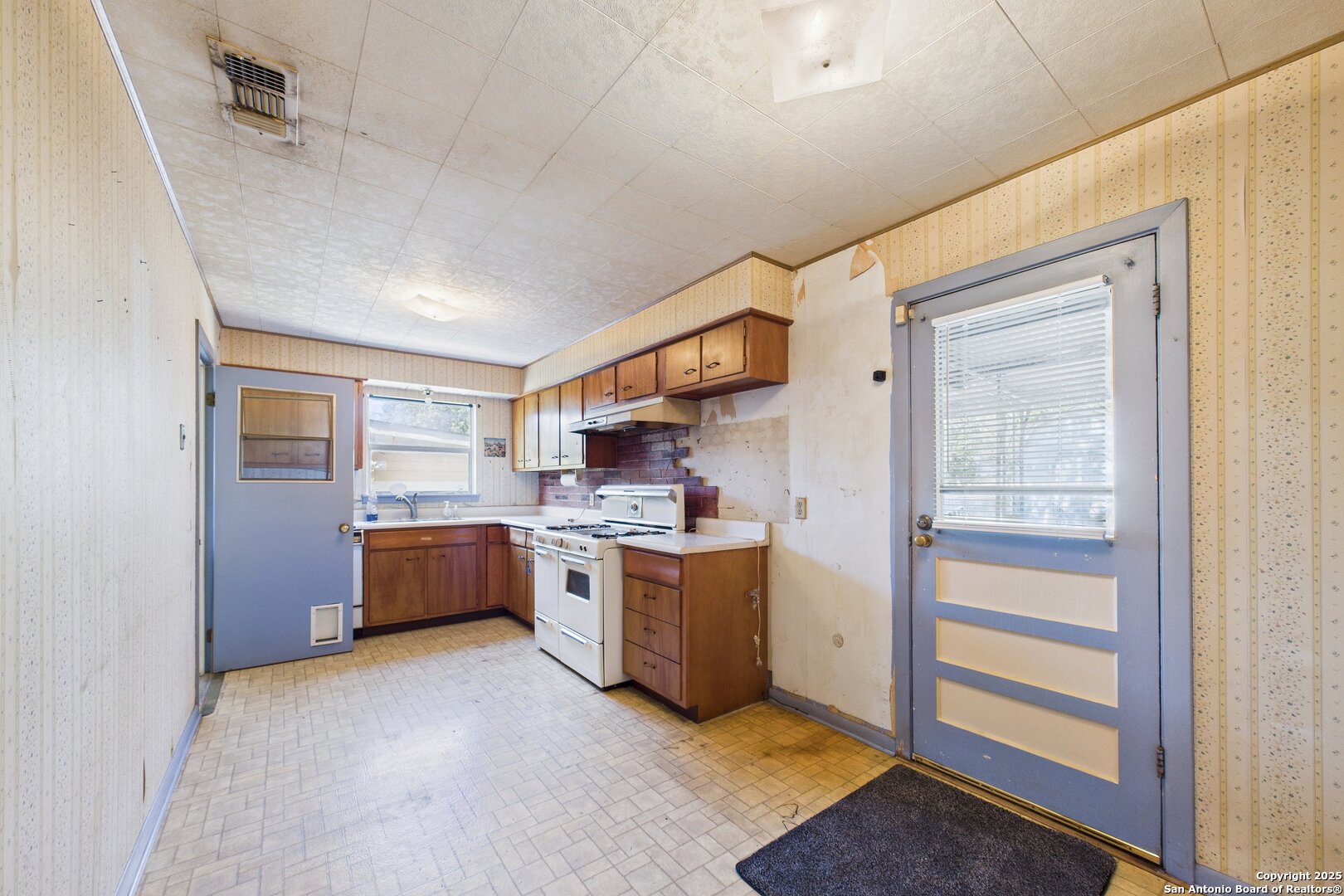 235 Lively San Antonio TX 78213
