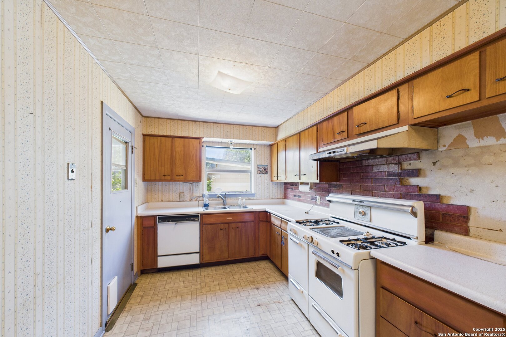 235 Lively San Antonio TX 78213