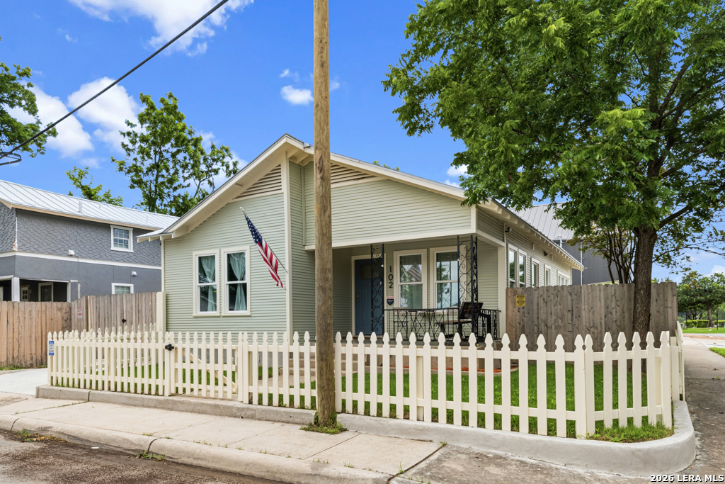 102 Canton San Antonio TX 78202