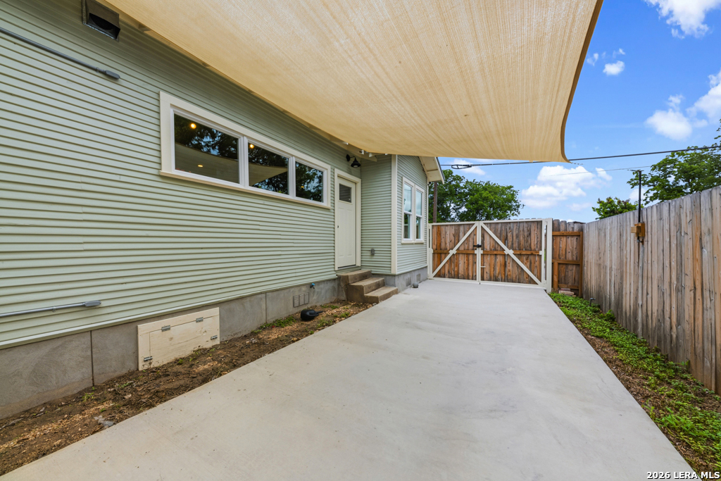 102 Canton San Antonio TX 78202