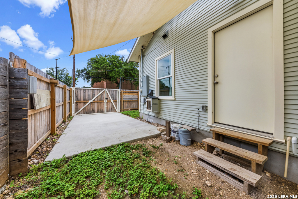102 Canton San Antonio TX 78202