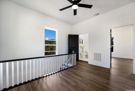 536 Commerce Street Pleasanton TX 78064