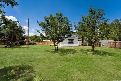 536 Commerce Street Pleasanton TX 78064