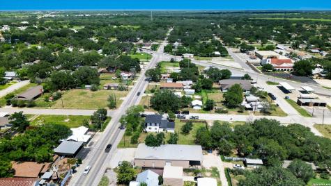 536 Commerce Street Pleasanton TX 78064