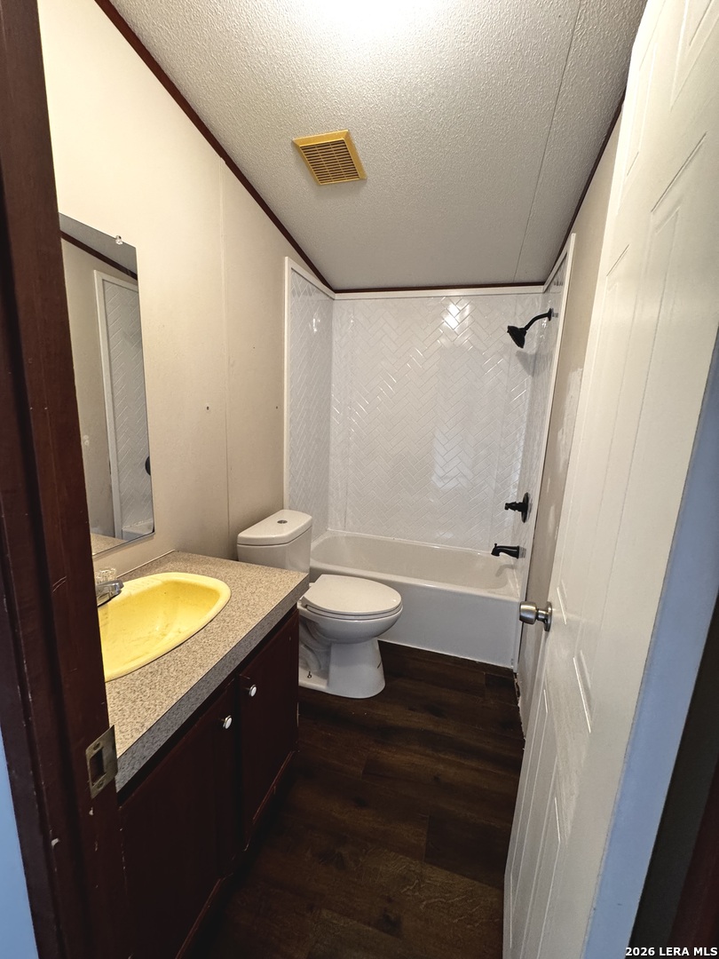 250 County Road 3826 San Antonio TX 78253