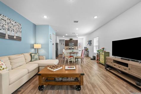 9858 Chevalier Forest San Antonio TX 78221