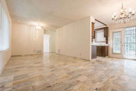 230 Ravenhill San Antonio TX 78214