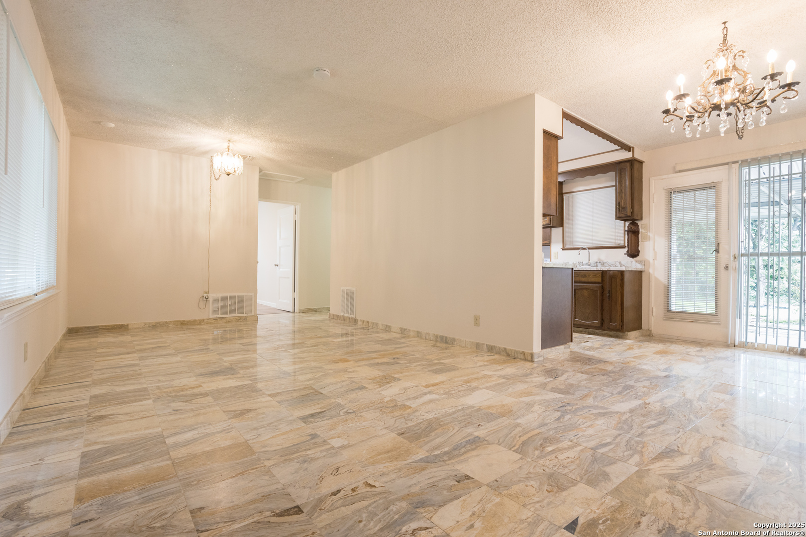 230 Ravenhill San Antonio TX 78214