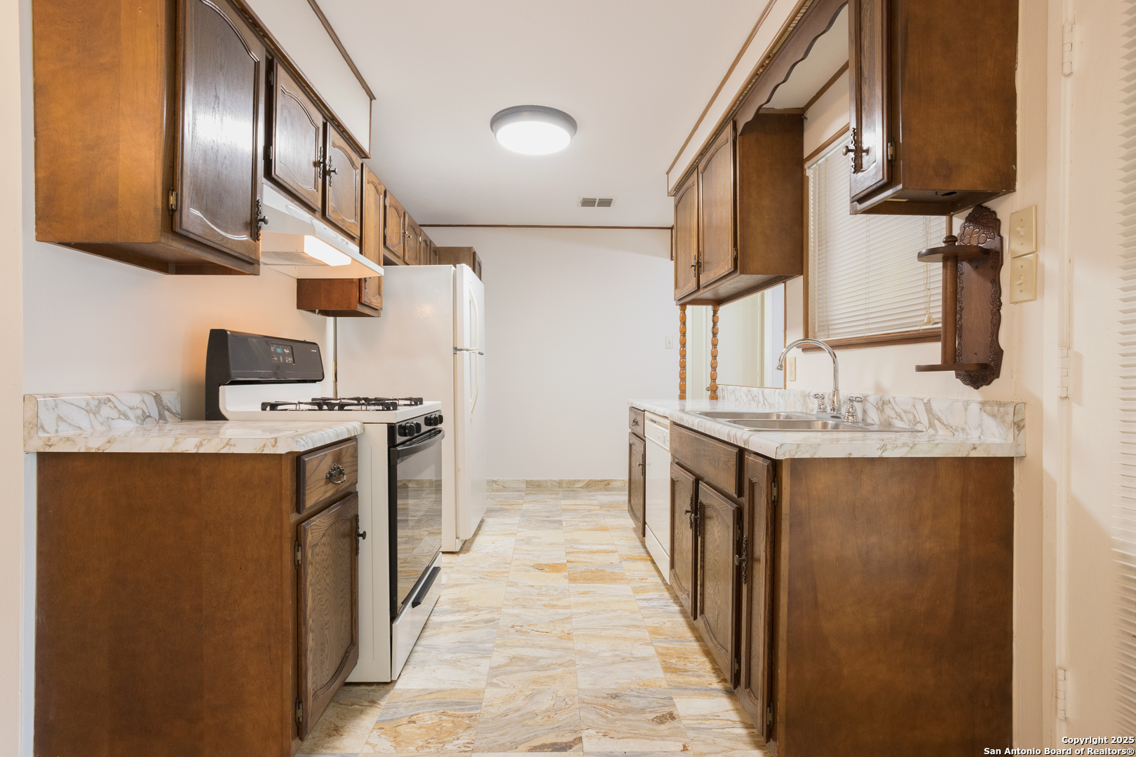 230 Ravenhill San Antonio TX 78214