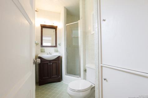 230 Ravenhill San Antonio TX 78214