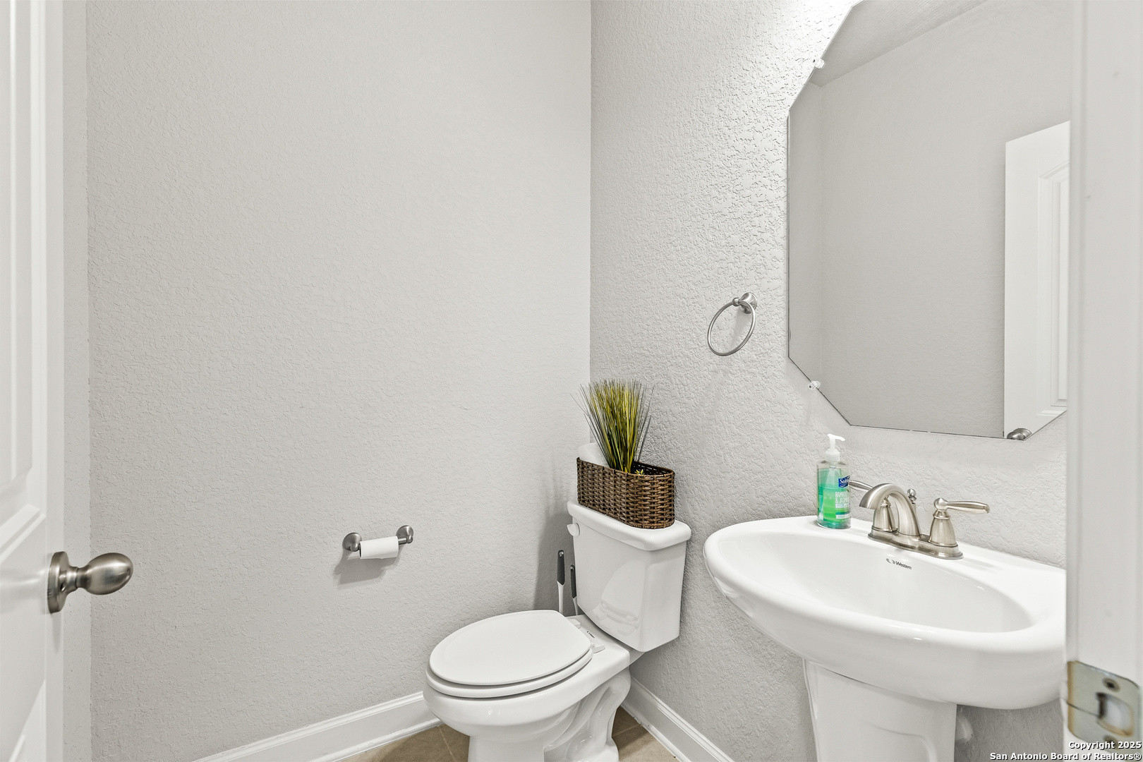 5117 Arrow Ridge Marion TX 78124