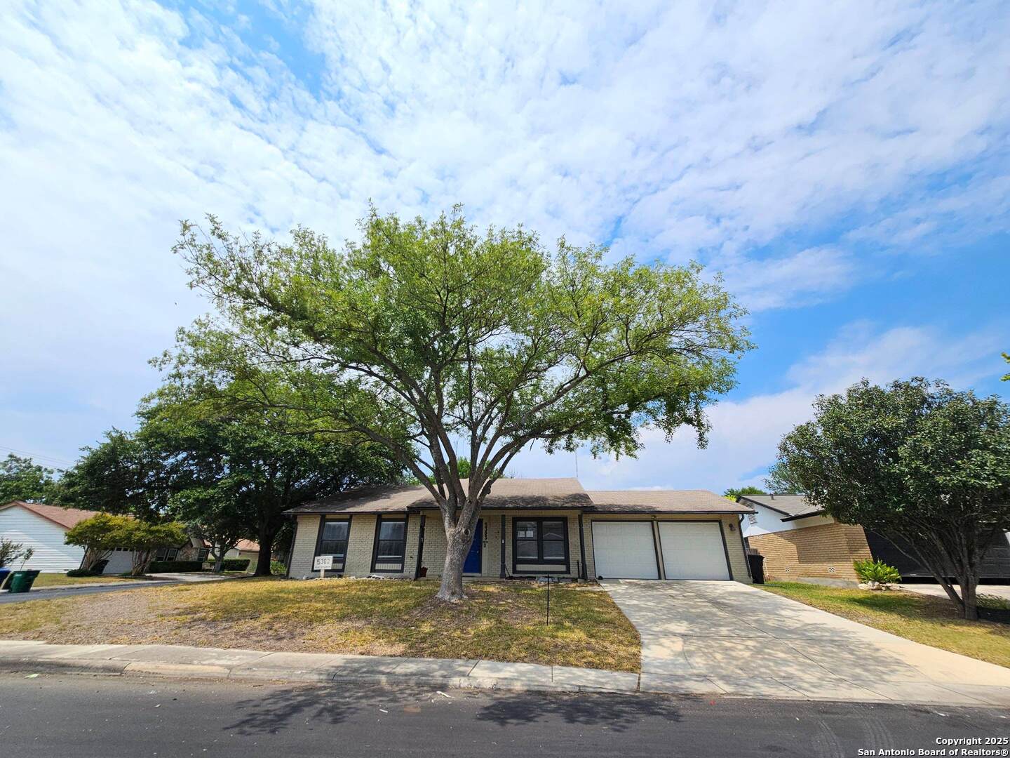 5303 Walnut Vista Drive San Antonio TX 78247
