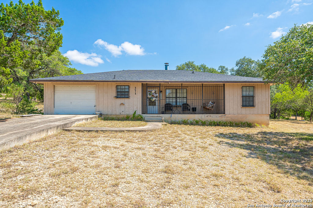 371 Lake Country Lakehills TX 78063