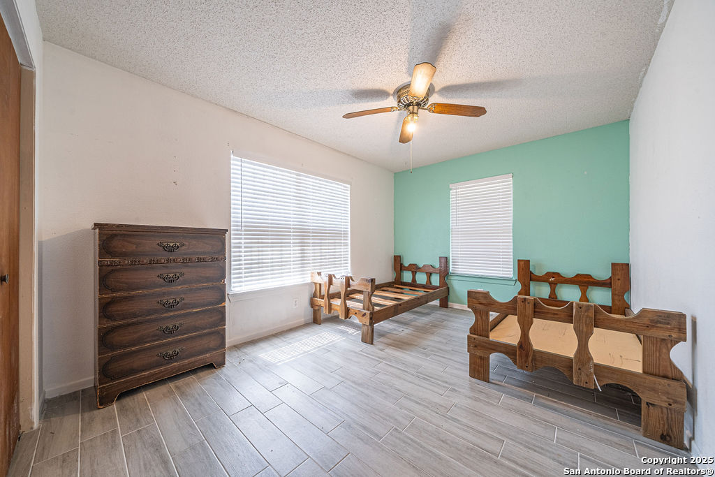 371 Lake Country Lakehills TX 78063