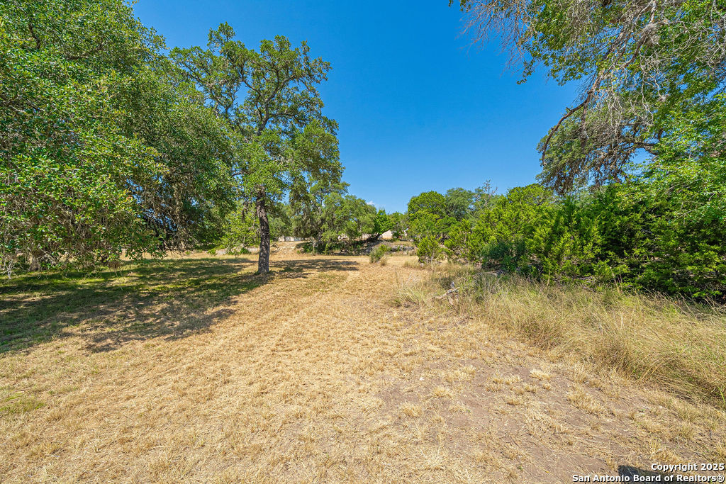 371 Lake Country Lakehills TX 78063