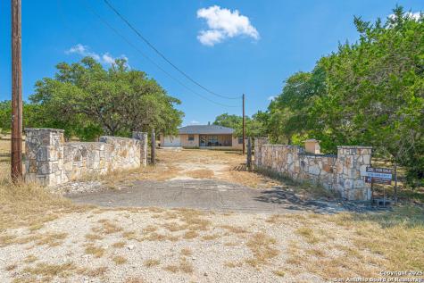 371 Lake Country Lakehills TX 78063