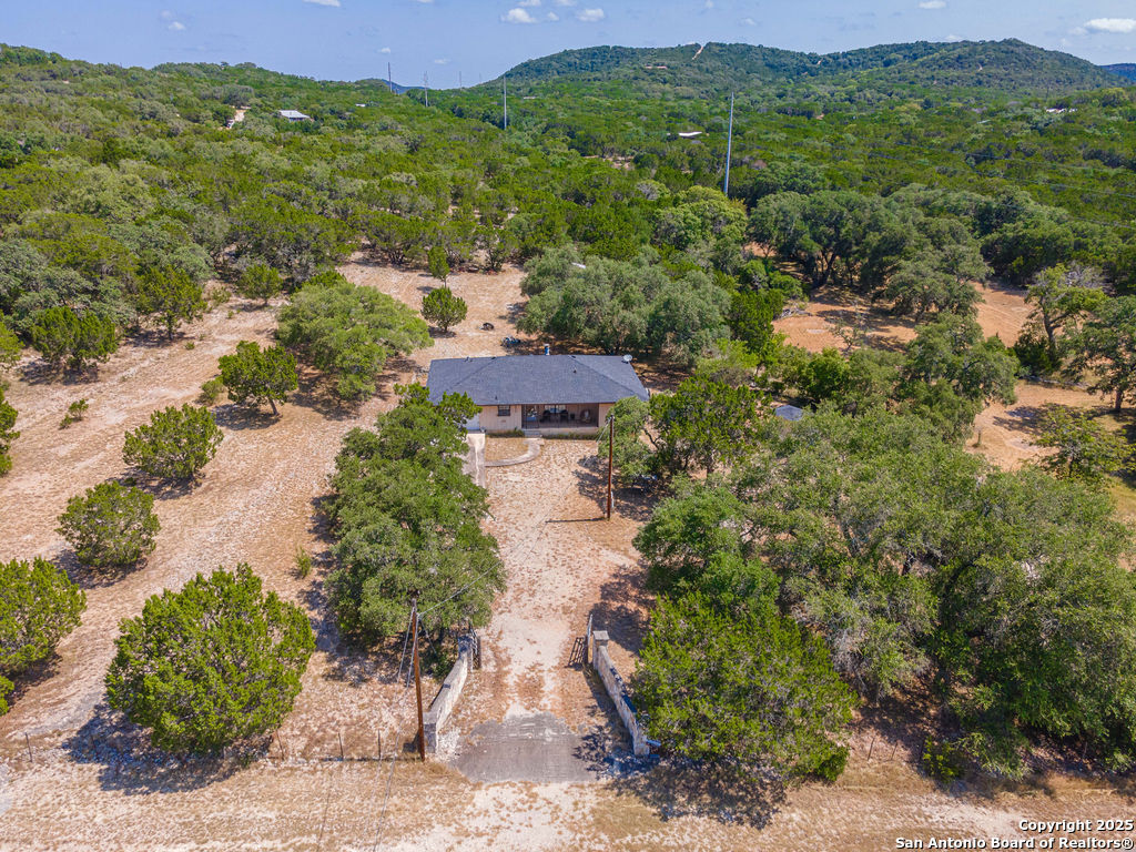 371 Lake Country Lakehills TX 78063