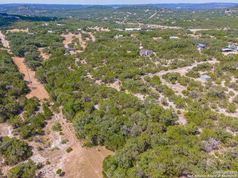 371 Lake Country Lakehills TX 78063