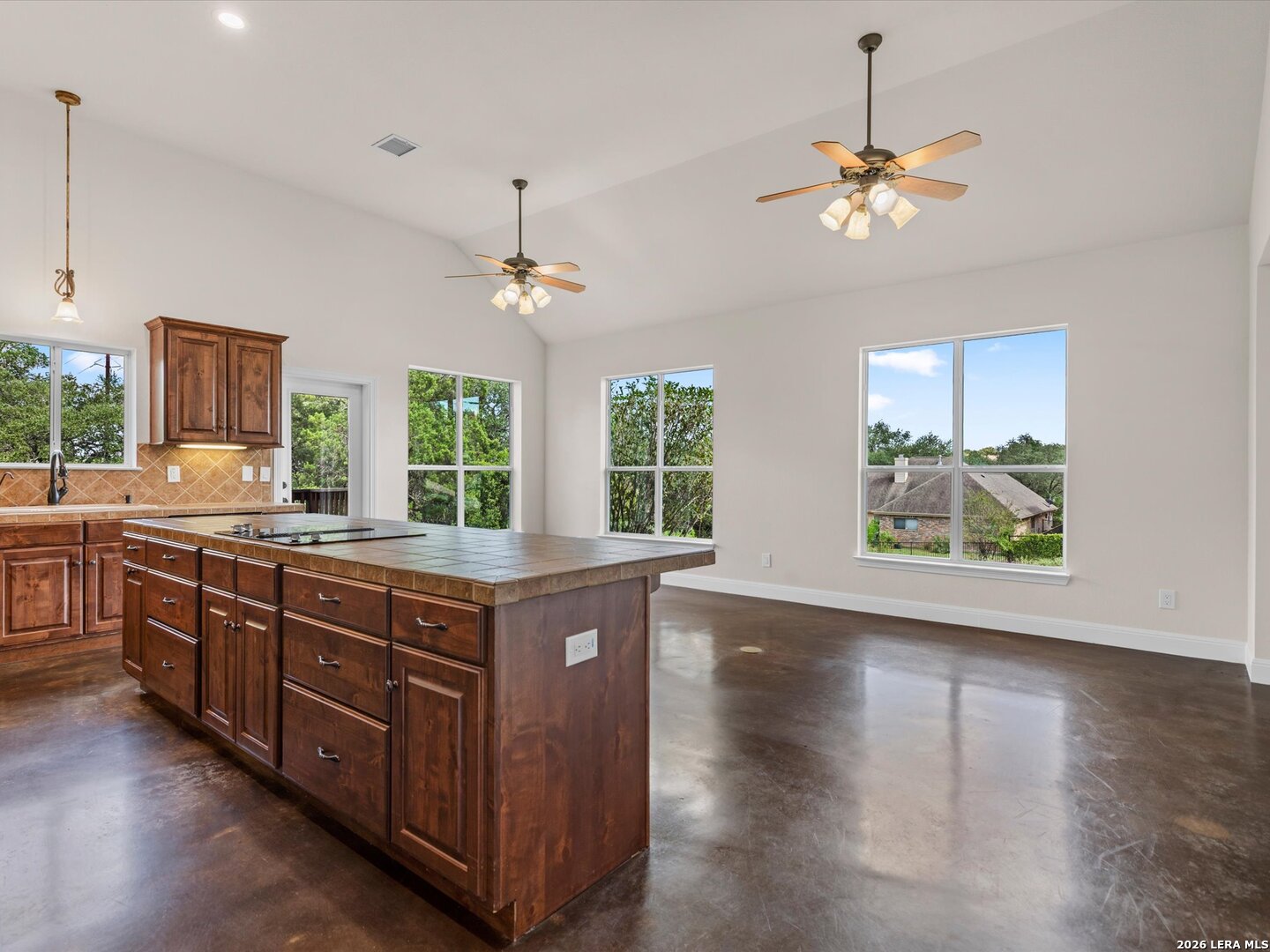 423 Elmwood New Braunfels TX 78130