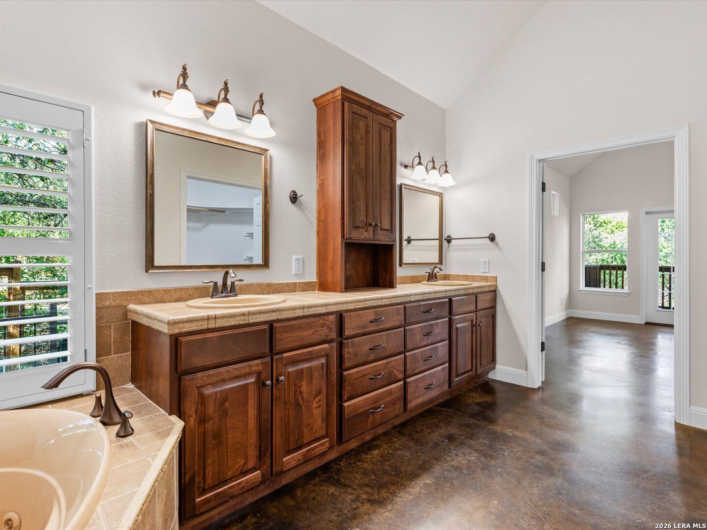 423 Elmwood New Braunfels TX 78130