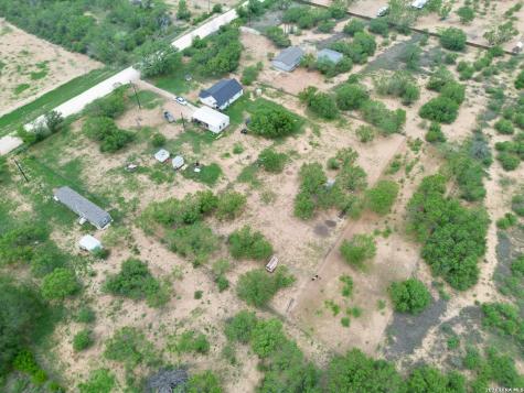 1213 County Road 1670 Moore TX 78057