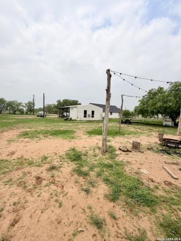 1213 County Road 1670 Moore TX 78057