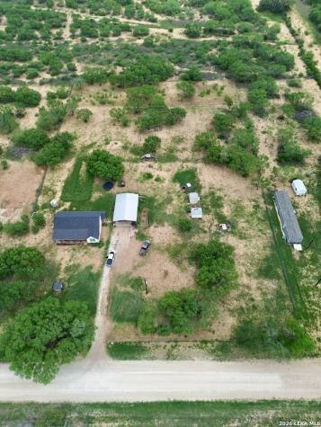 1213 County Road 1670 Moore TX 78057