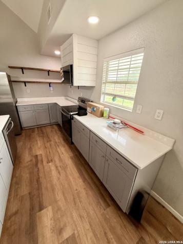 1213 County Road 1670 Moore TX 78057