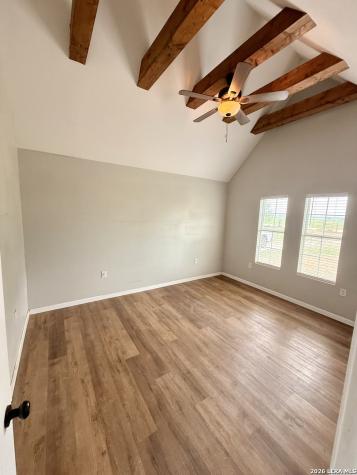 1213 County Road 1670 Moore TX 78057
