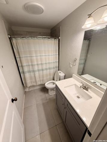 1213 County Road 1670 Moore TX 78057