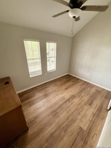 1213 County Road 1670 Moore TX 78057