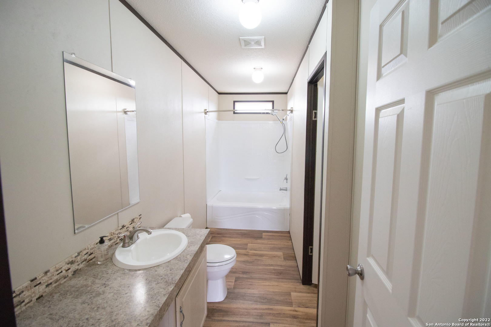 254 County Road 406 Floresville TX 78114