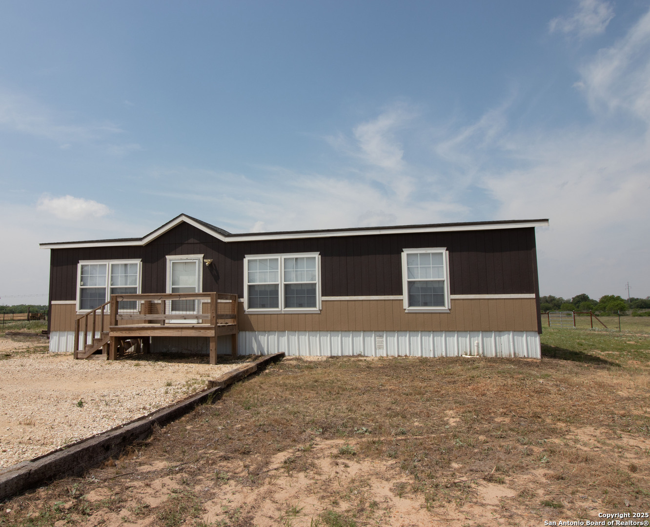 254 County Road 406 Floresville TX 78114