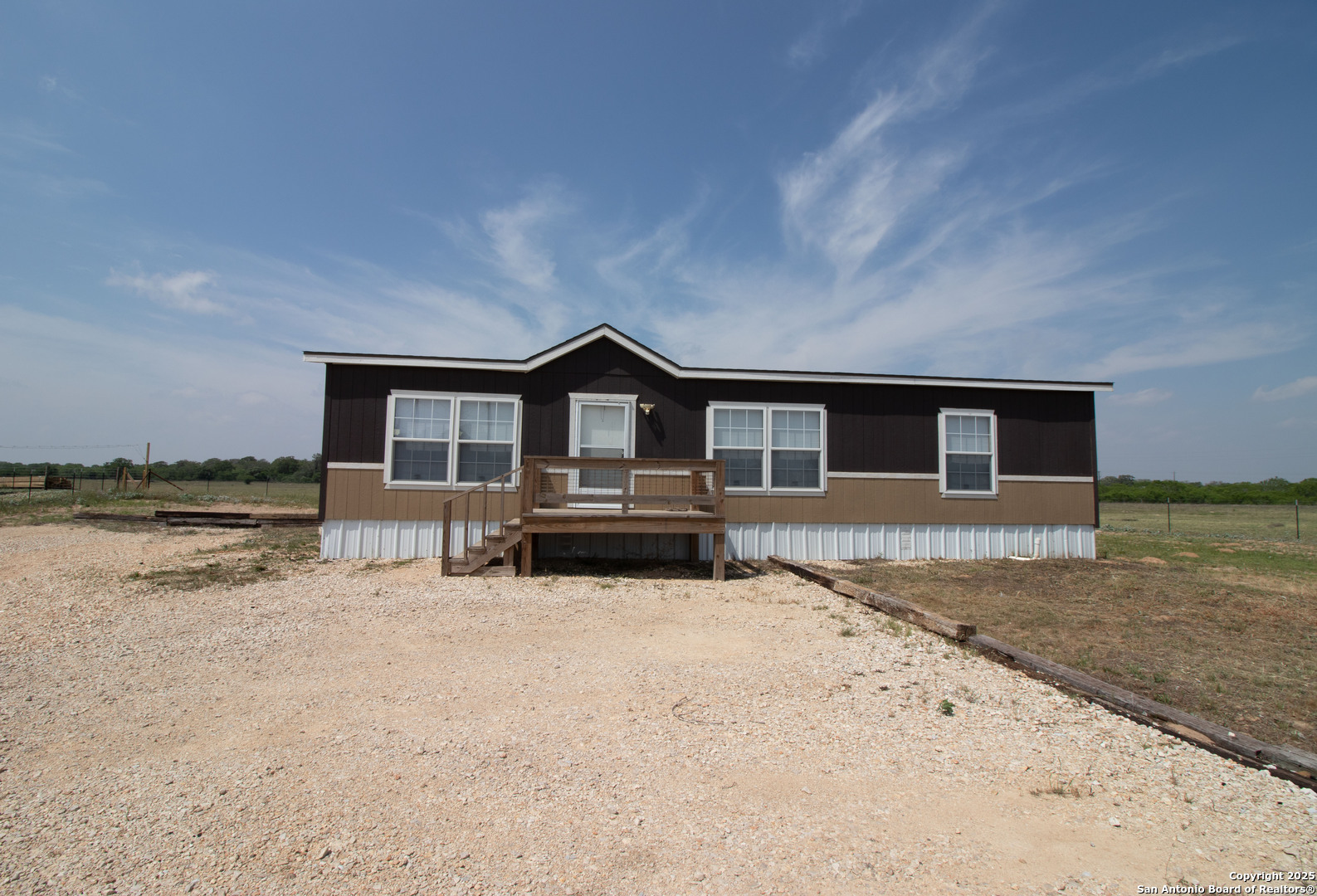 254 County Road 406 Floresville TX 78114