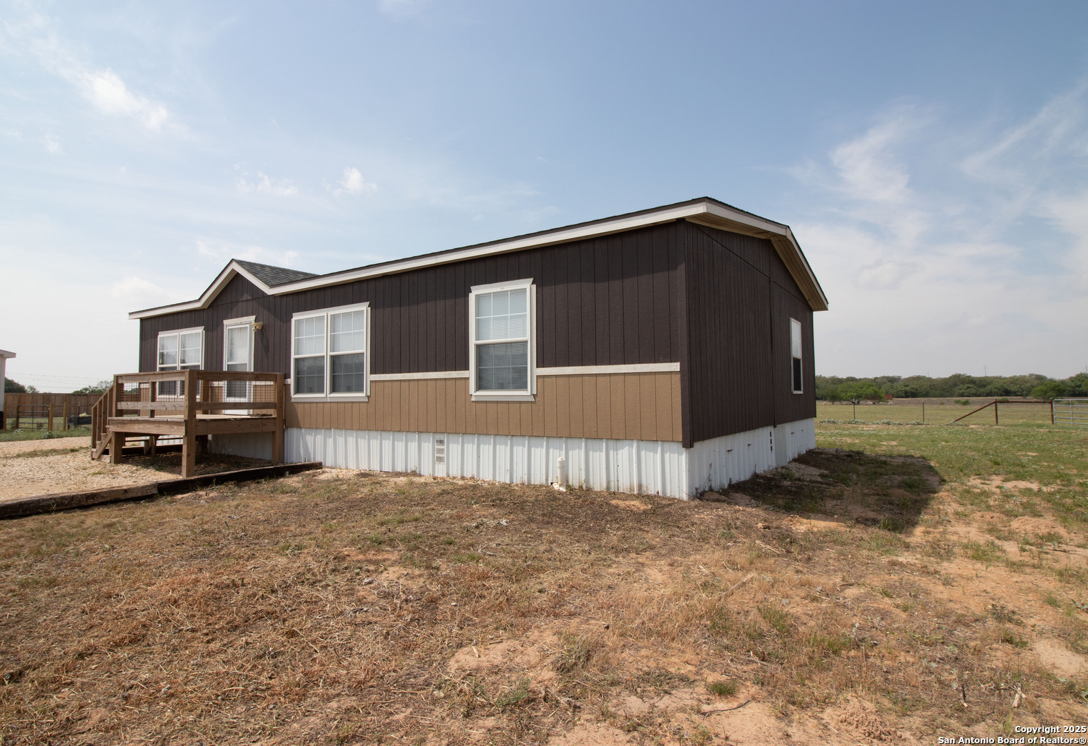 254 County Road 406 Floresville TX 78114