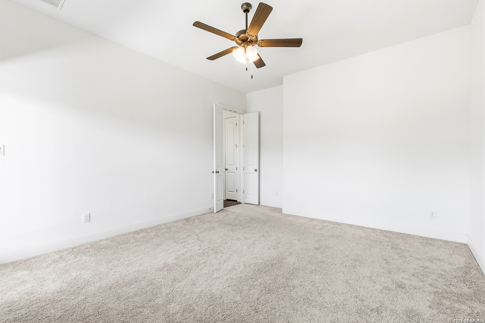 145 W Magnolia Circle La Vernia TX 78121