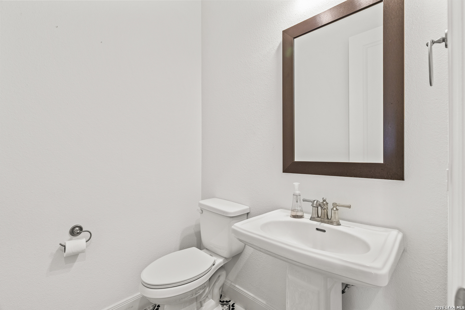 145 W Magnolia Circle La Vernia TX 78121