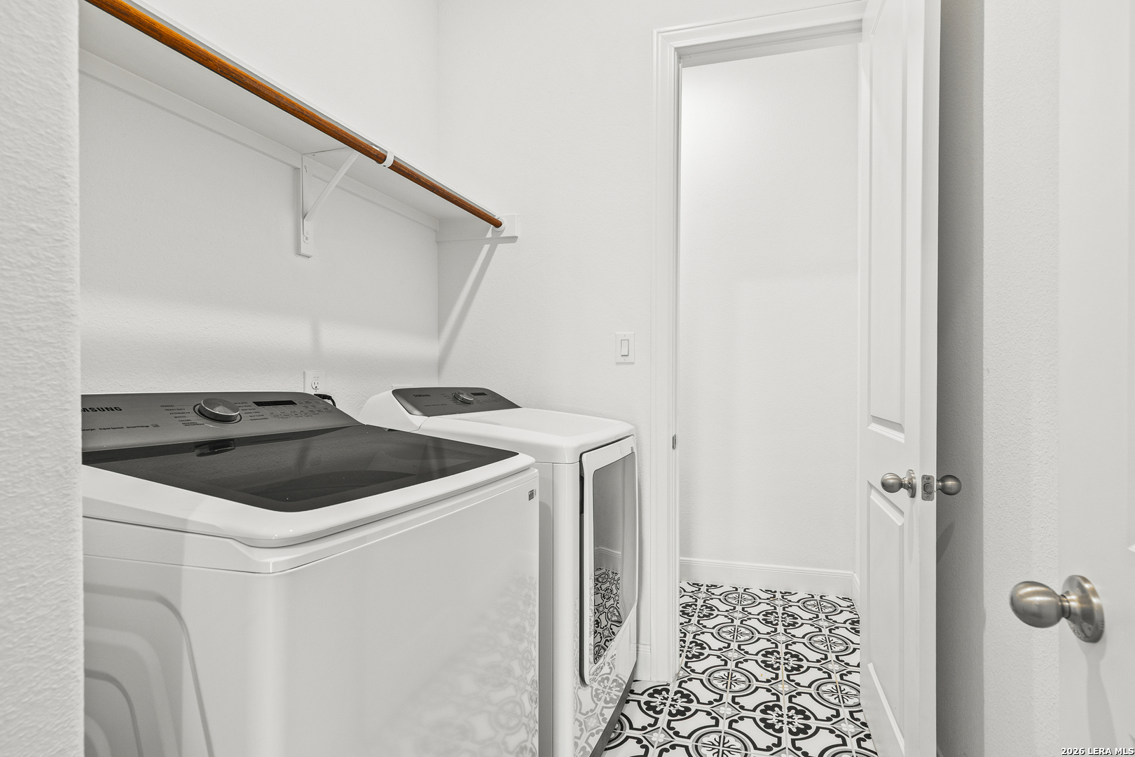 145 W Magnolia Circle La Vernia TX 78121
