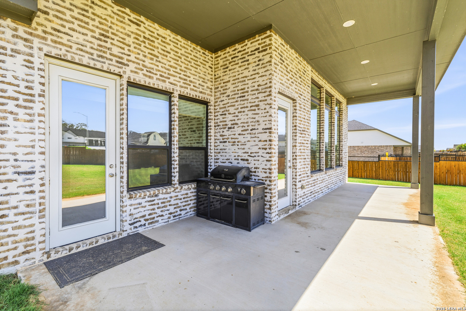 145 W Magnolia Circle La Vernia TX 78121